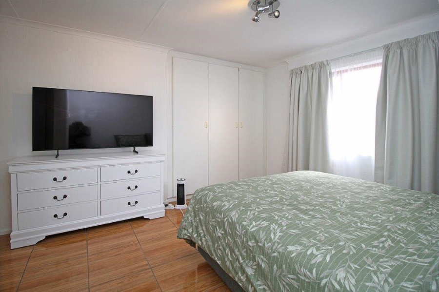 To Let 2 Bedroom Property for Rent in Victory Park Gauteng