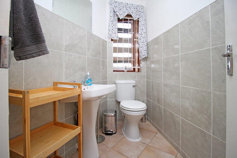 To Let 2 Bedroom Property for Rent in Victory Park Gauteng