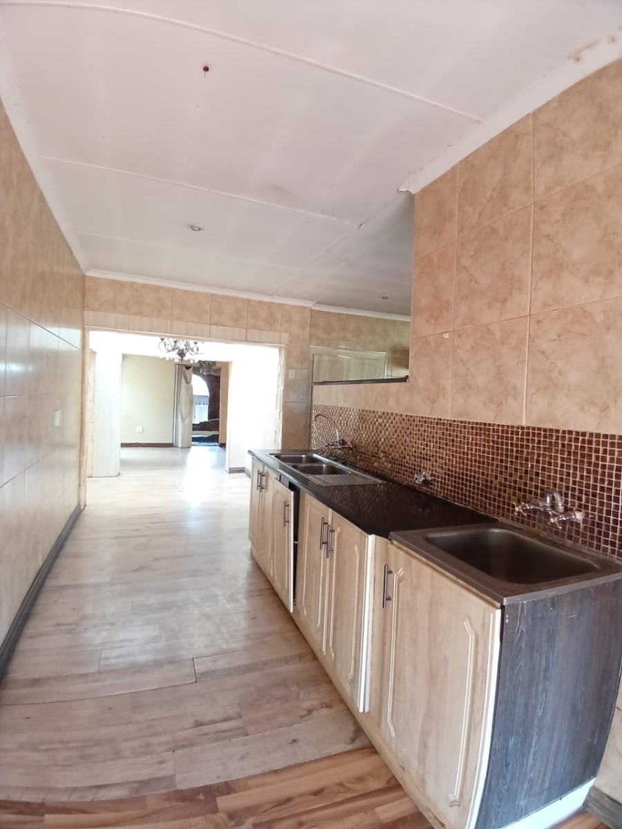 4 Bedroom Property for Sale in Vanderbijlpark SE 7 Gauteng