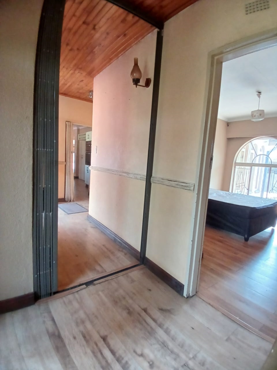 4 Bedroom Property for Sale in Vanderbijlpark SE 7 Gauteng
