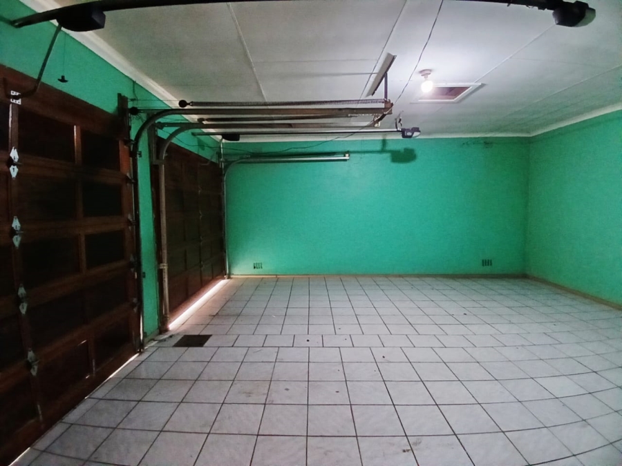 4 Bedroom Property for Sale in Vanderbijlpark SE 7 Gauteng