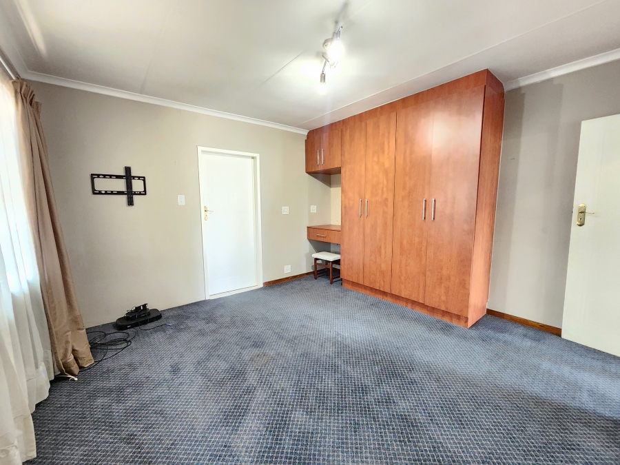 1 Bedroom Property for Sale in Monument Park Gauteng