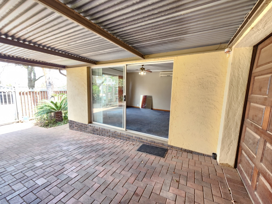 1 Bedroom Property for Sale in Monument Park Gauteng