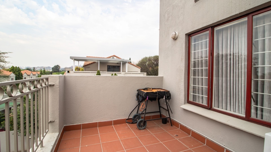 1 Bedroom Property for Sale in Bedford Gardens Gauteng