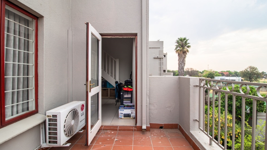 1 Bedroom Property for Sale in Bedford Gardens Gauteng