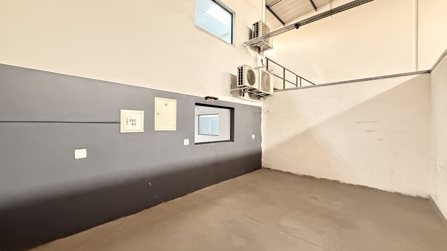 Commercial Property for Sale in N4 Gateway Industrial Park Gauteng