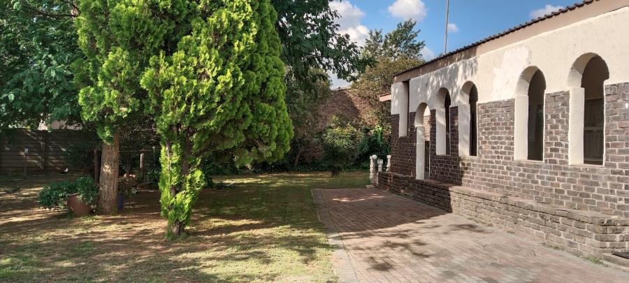 5 Bedroom Property for Sale in Rensburg Gauteng