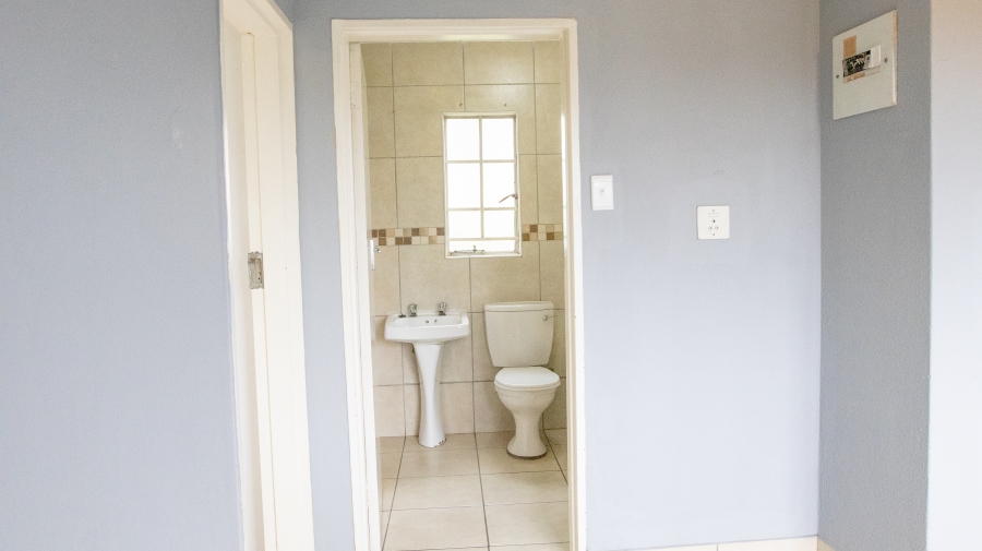 1 Bedroom Property for Sale in Sharonlea Gauteng