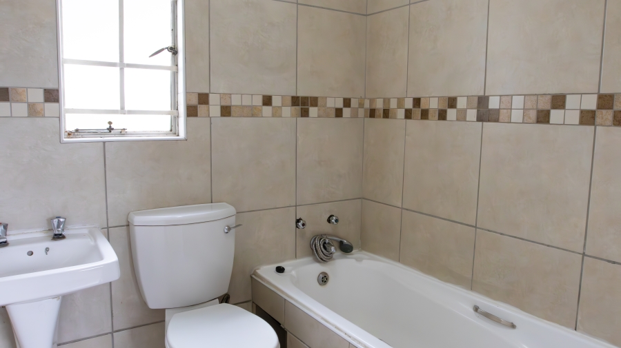 1 Bedroom Property for Sale in Sharonlea Gauteng