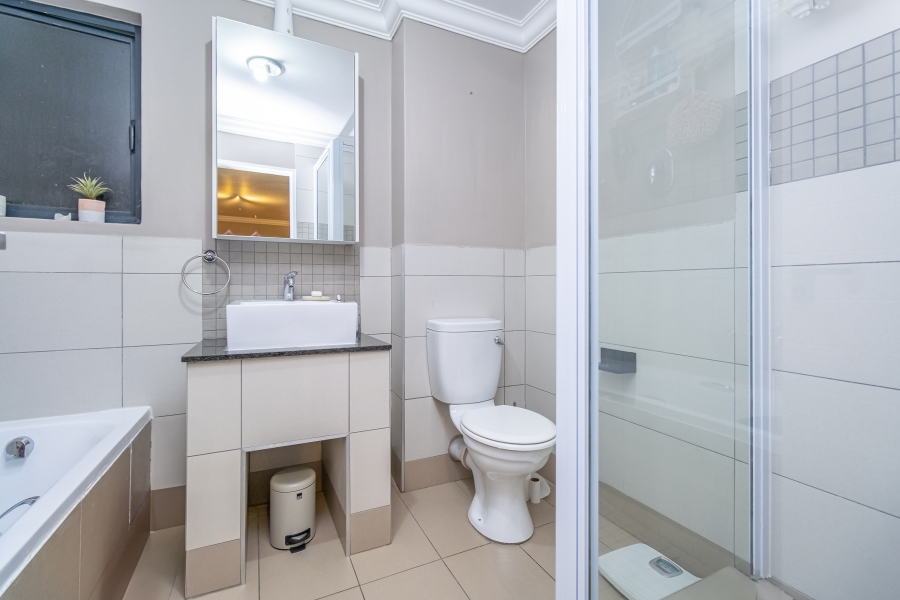 2 Bedroom Property for Sale in Chartwell Gauteng