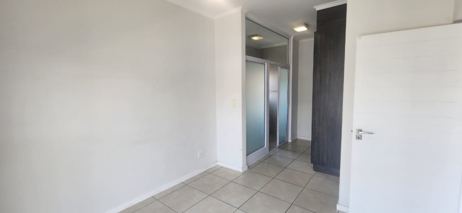 To Let 1 Bedroom Property for Rent in Modderfontein Gauteng