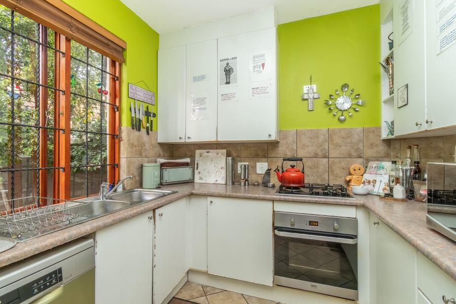 2 Bedroom Property for Sale in Magaliessig Gauteng