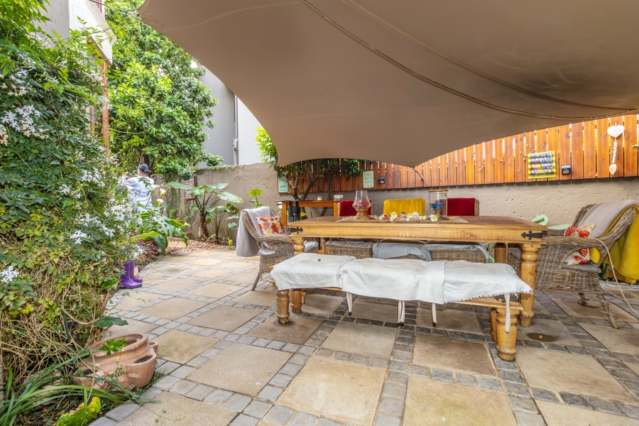 2 Bedroom Property for Sale in Magaliessig Gauteng