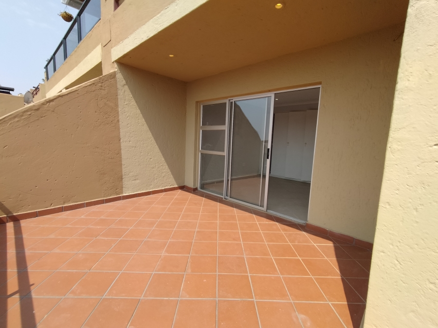 2 Bedroom Property for Sale in Constantia Kloof Gauteng