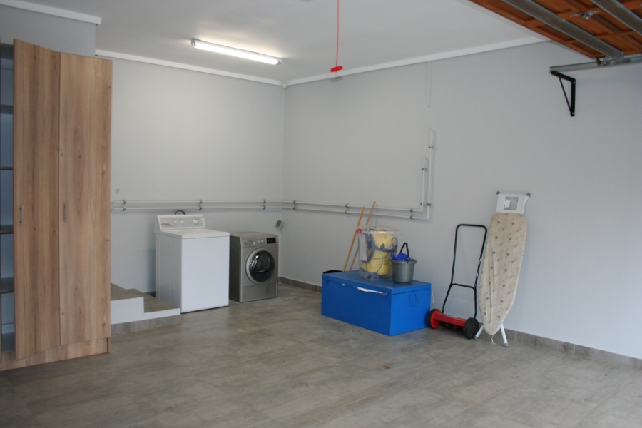 3 Bedroom Property for Sale in Ashlea Gardens Gauteng