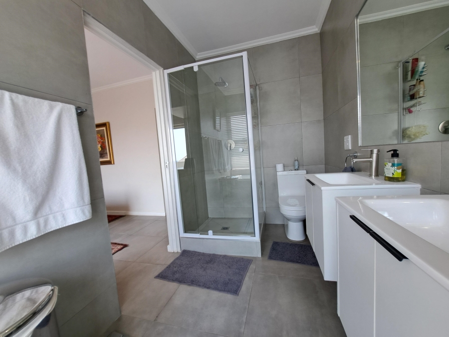 3 Bedroom Property for Sale in Amorosa Gauteng