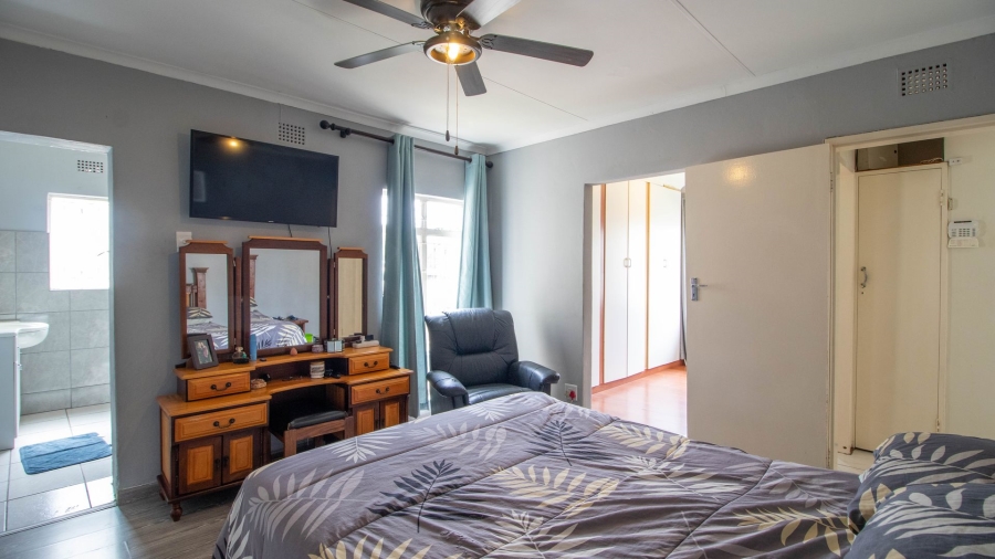 To Let 3 Bedroom Property for Rent in De Klerkshof Gauteng