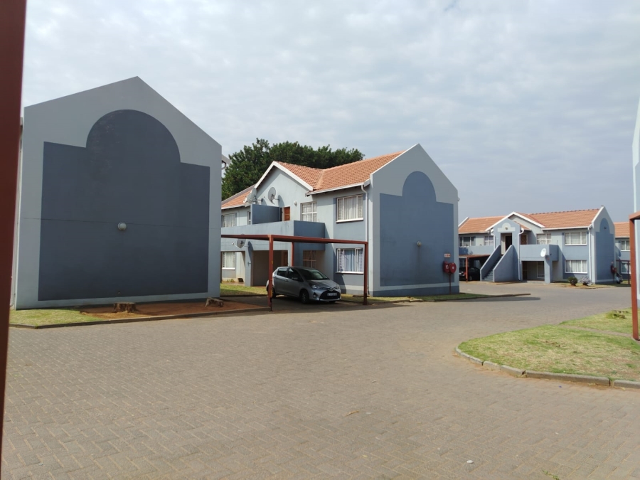 2 Bedroom Property for Sale in Airport Park Gauteng