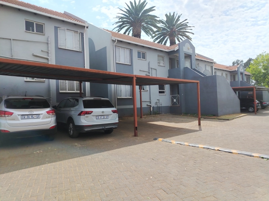 2 Bedroom Property for Sale in Airport Park Gauteng