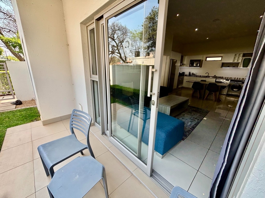 To Let 2 Bedroom Property for Rent in Rosebank Gauteng