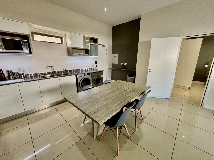 To Let 2 Bedroom Property for Rent in Rosebank Gauteng