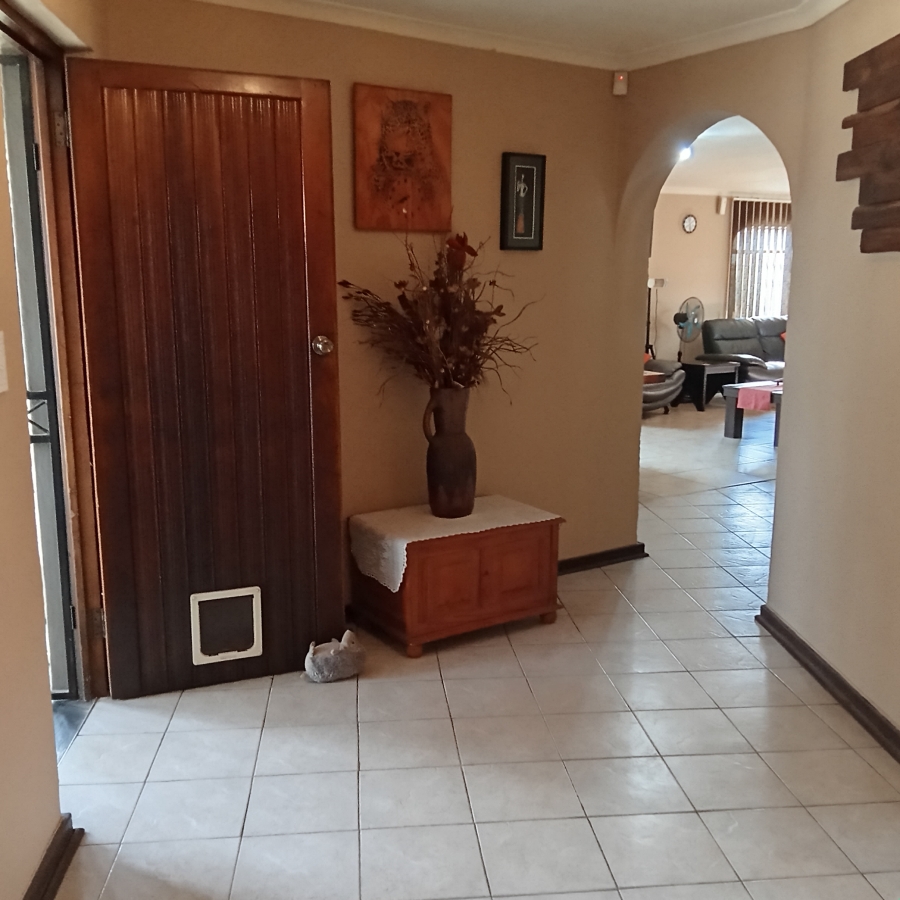 3 Bedroom Property for Sale in Witpoortjie Gauteng