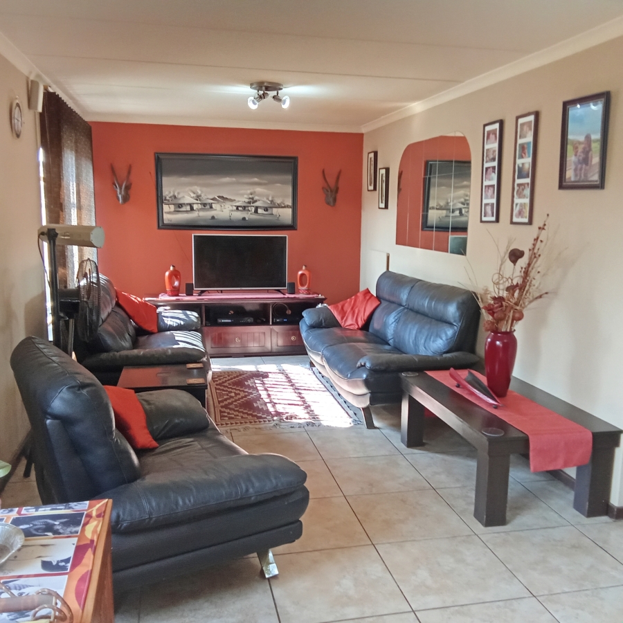 3 Bedroom Property for Sale in Witpoortjie Gauteng