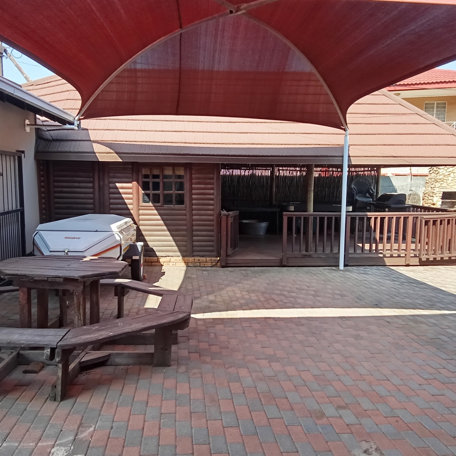 3 Bedroom Property for Sale in Witpoortjie Gauteng