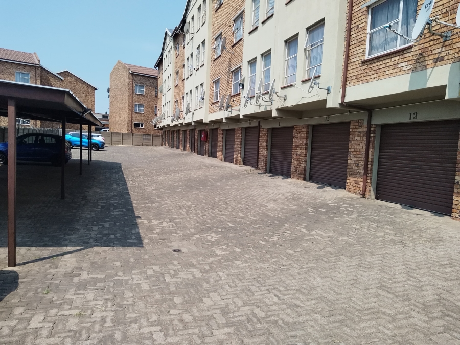 2 Bedroom Property for Sale in Allen Grove Gauteng