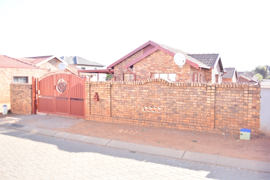 3 Bedroom Property for Sale in Philip Nel Park Gauteng