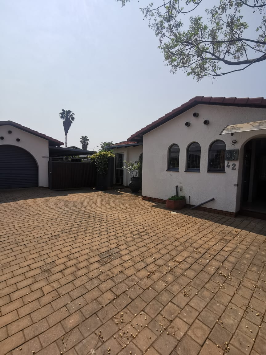 2 Bedroom Property for Sale in Huntingdon Gauteng