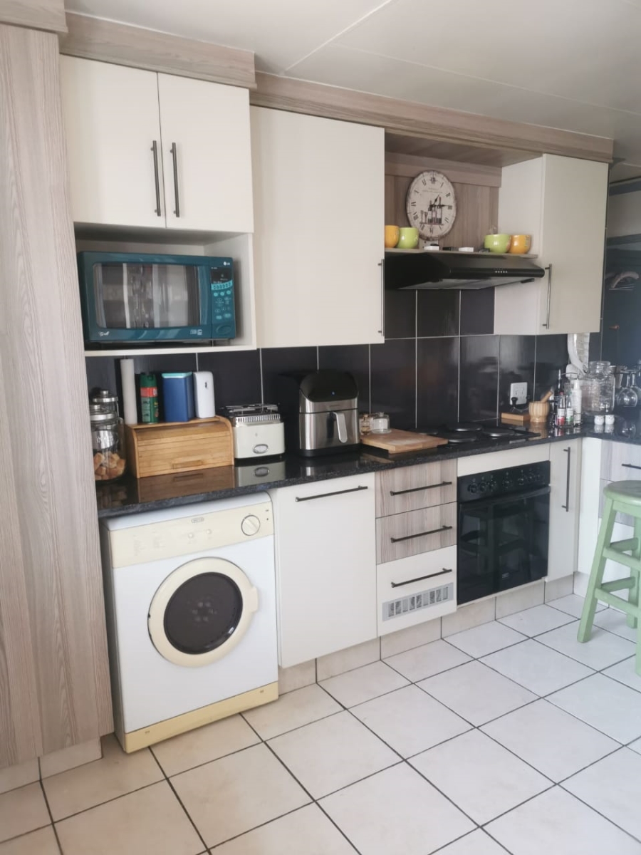 2 Bedroom Property for Sale in Huntingdon Gauteng