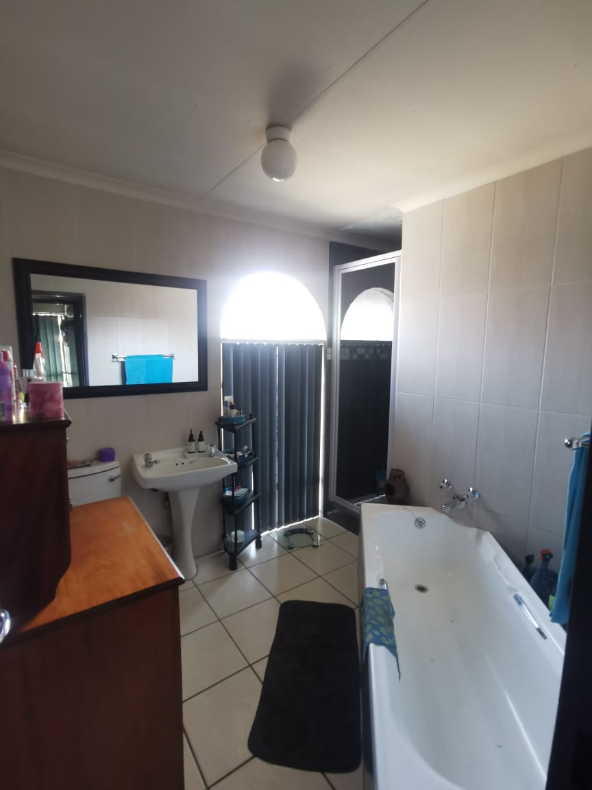 2 Bedroom Property for Sale in Huntingdon Gauteng