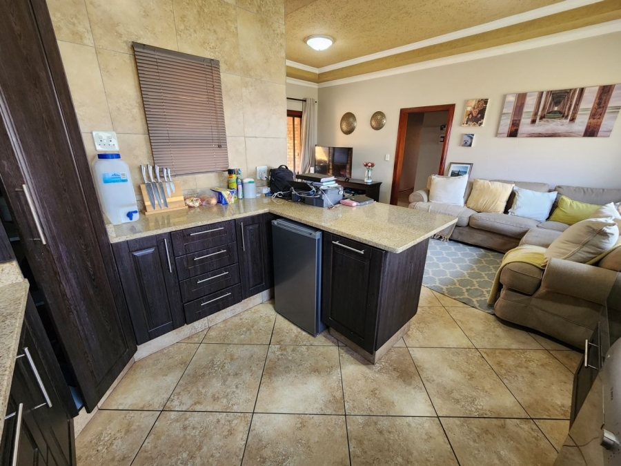 2 Bedroom Property for Sale in Ravenswood Gauteng