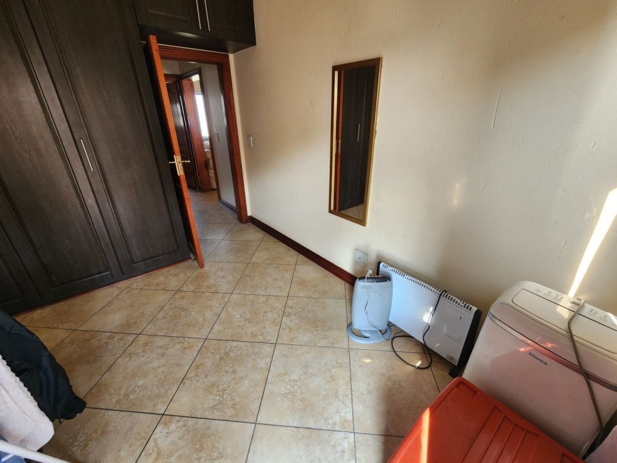 2 Bedroom Property for Sale in Ravenswood Gauteng