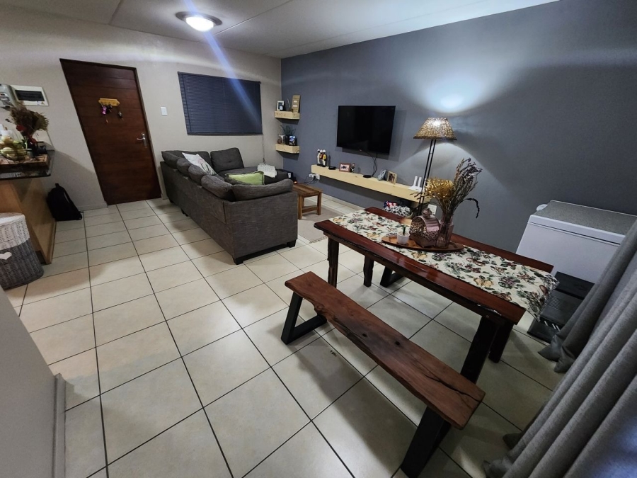 2 Bedroom Property for Sale in Ravenswood Gauteng