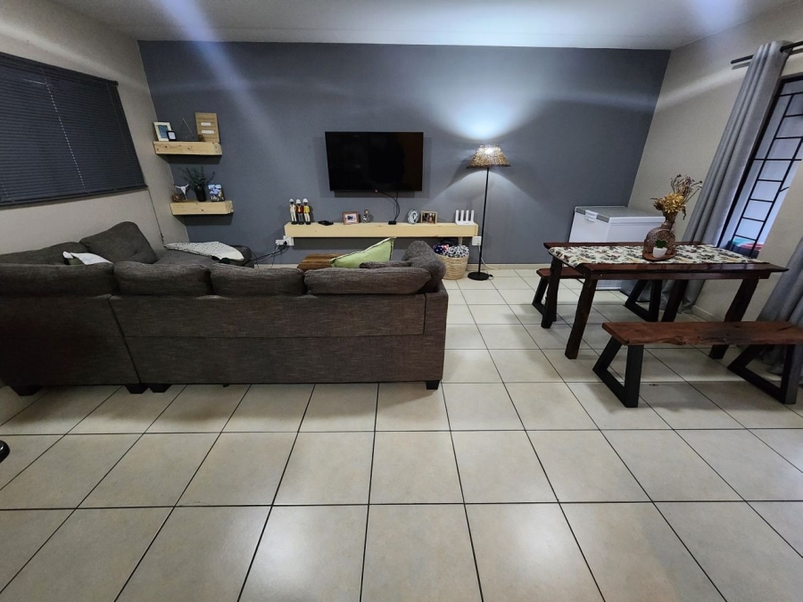 2 Bedroom Property for Sale in Ravenswood Gauteng