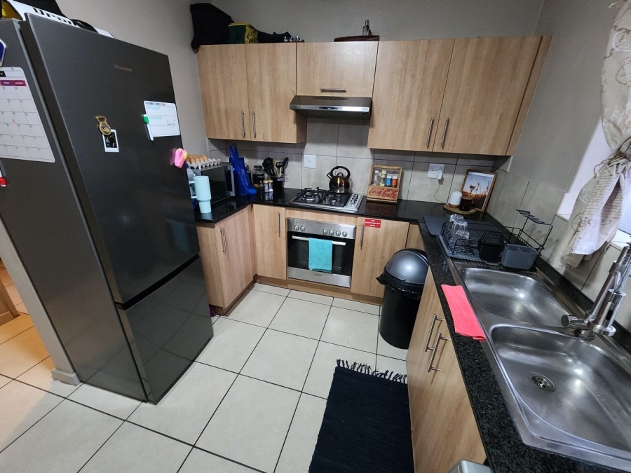 2 Bedroom Property for Sale in Ravenswood Gauteng