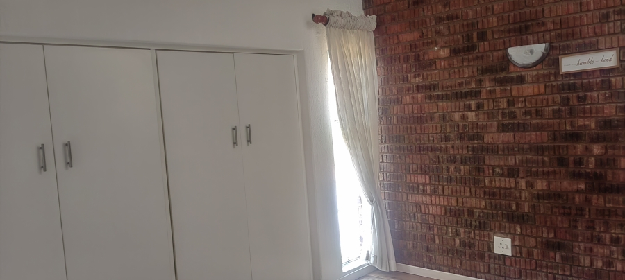 2 Bedroom Property for Sale in The Hill Gauteng