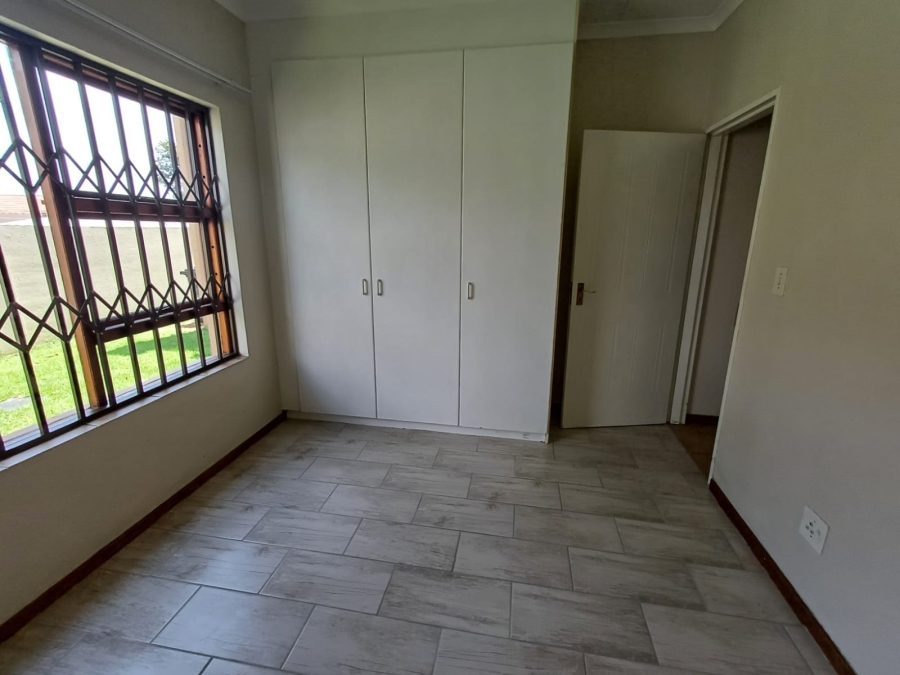 To Let 2 Bedroom Property for Rent in Khyber Rock Gauteng