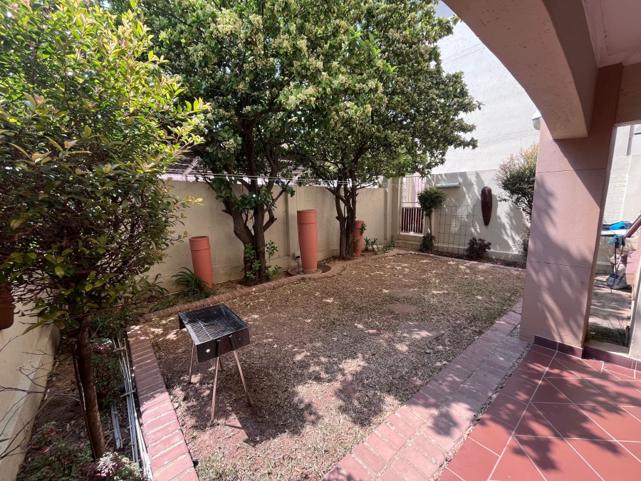 2 Bedroom Property for Sale in Khyber Rock Gauteng