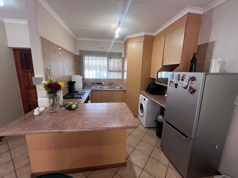2 Bedroom Property for Sale in Khyber Rock Gauteng
