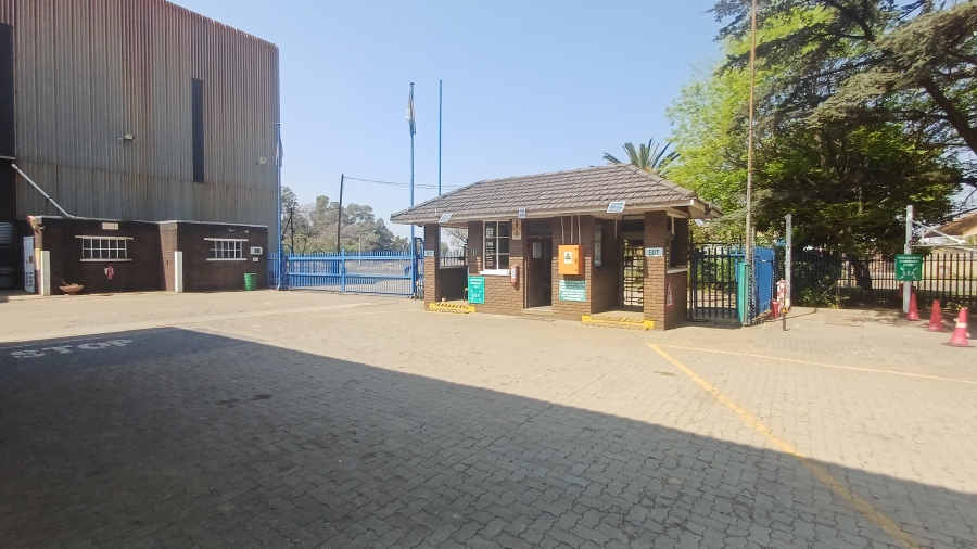 To Let commercial Property for Rent in Duncanville Gauteng