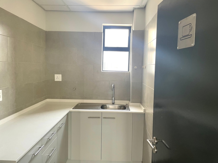 To Let commercial Property for Rent in Midridge Park Gauteng