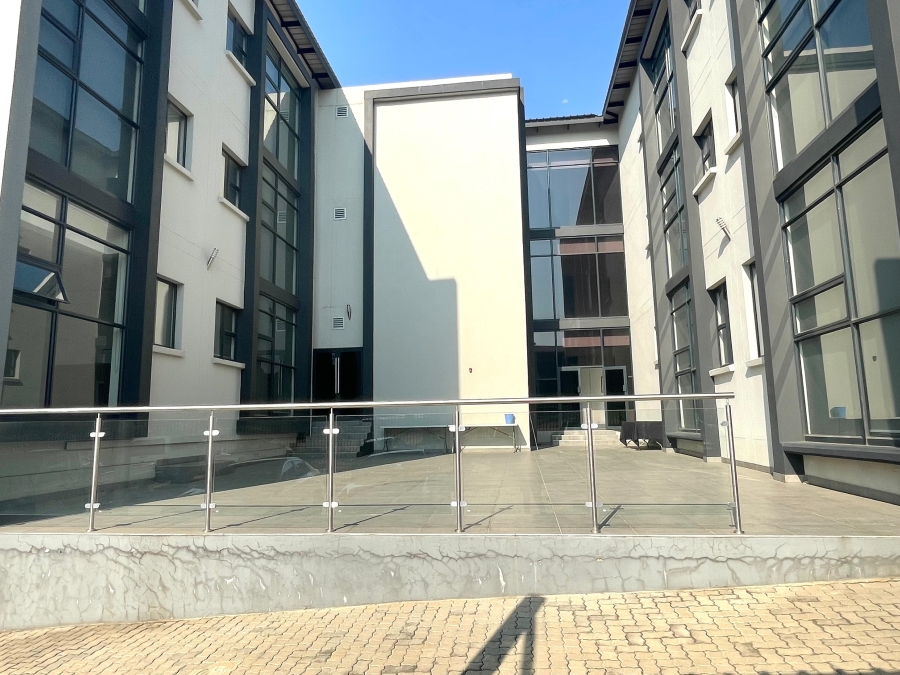 To Let commercial Property for Rent in Midridge Park Gauteng