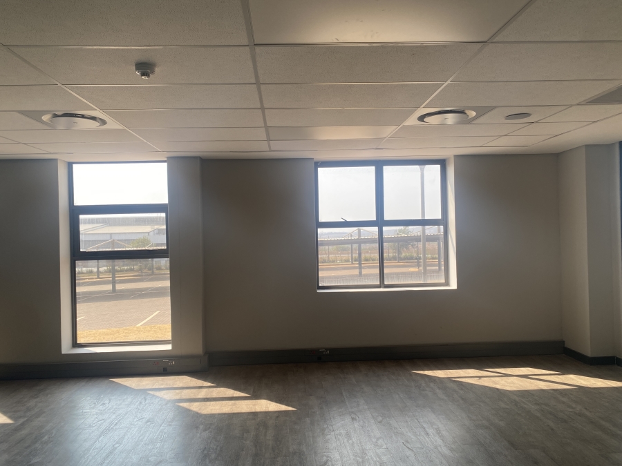 To Let commercial Property for Rent in Olifantsfontein Gauteng