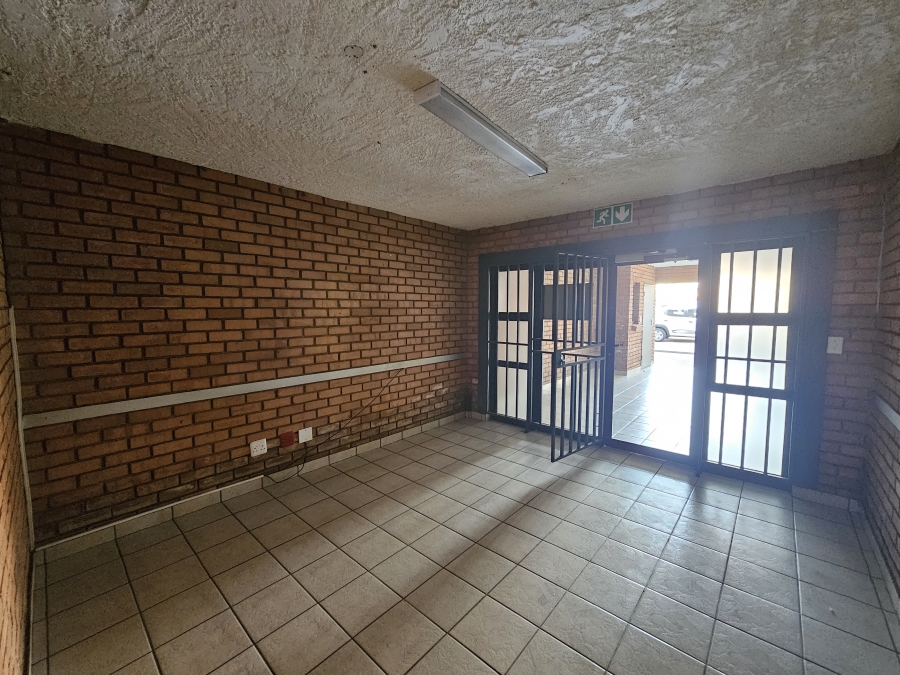 Commercial Property for Sale in Hennops Park Industrial Gauteng