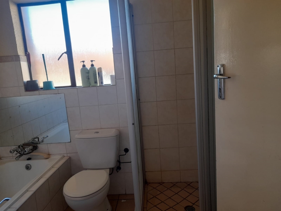 2 Bedroom Property for Sale in Halfway Gardens Gauteng