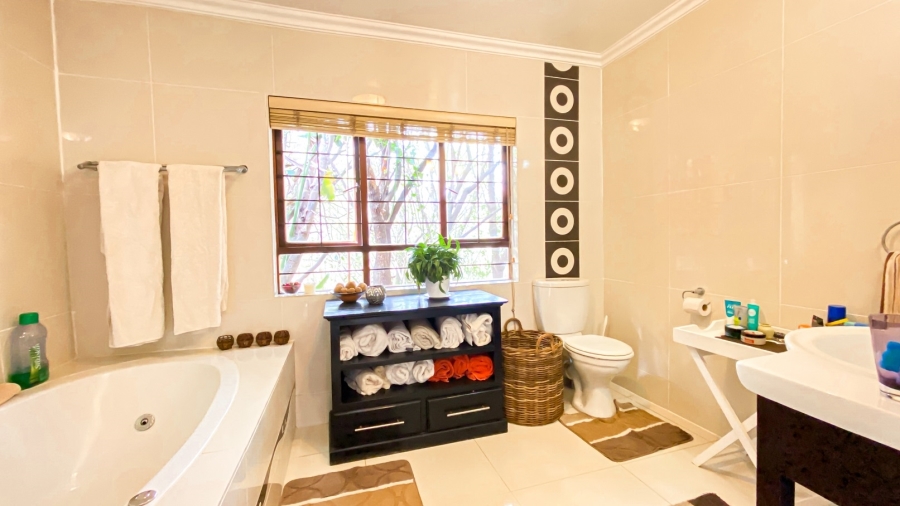 8 Bedroom Property for Sale in Randjesfontein A H Gauteng