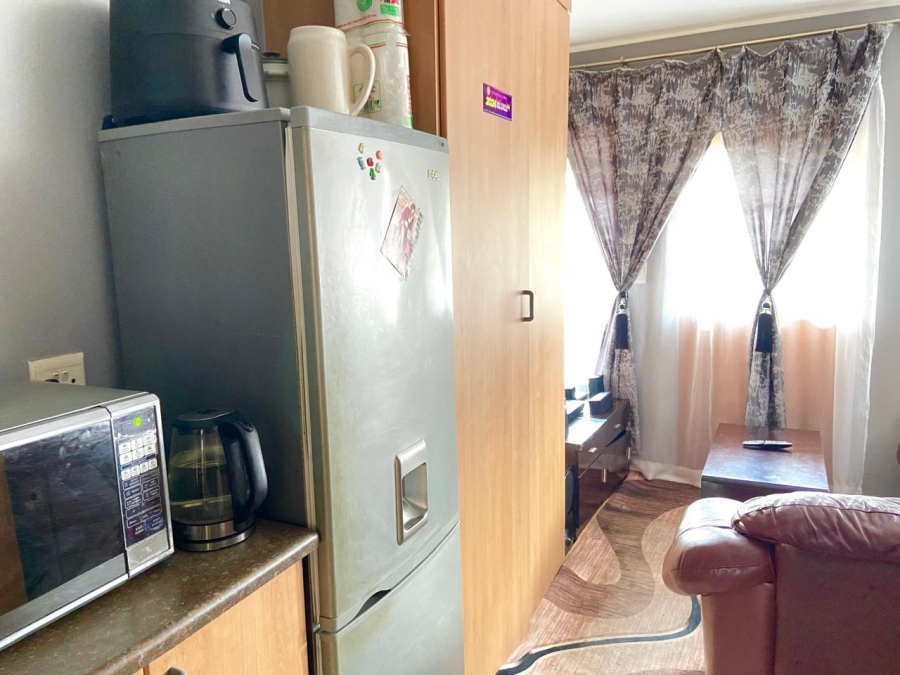 1 Bedroom Property for Sale in Braamfontein Werf Gauteng